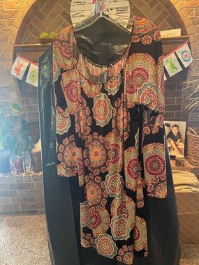 Honeyme Multicolor Paisley Curvy Top